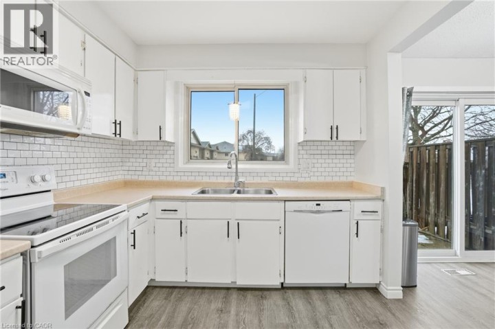 Photo 10 at 10 - 596 Grey Street, Echo Place, Brantford