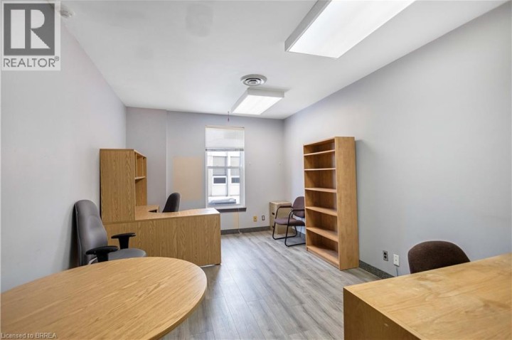 Photo 23 at 70 Chatham Street, Downtown Core, Brantford