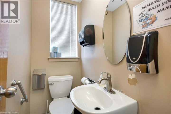 Photo 20 at 70 Chatham Street, Downtown Core, Brantford