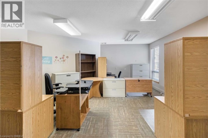 Photo 33 at 80 Chatham Street, Downtown Core, Brantford