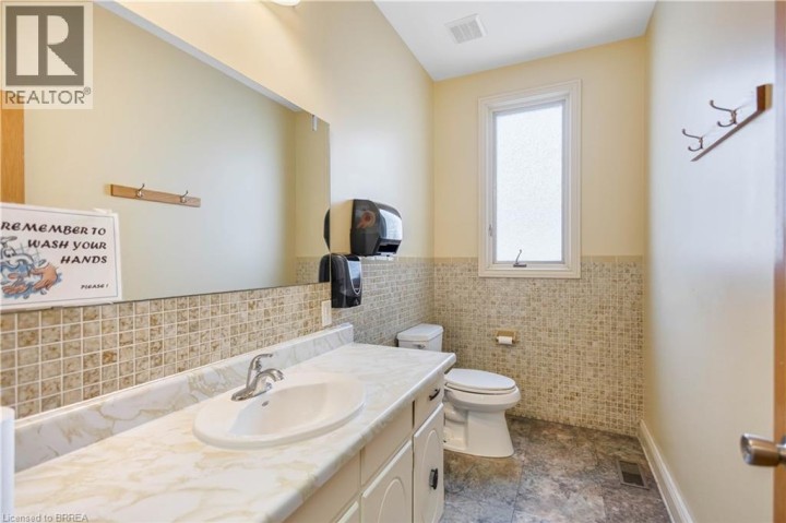 Photo 19 at 80 Chatham Street, Downtown Core, Brantford