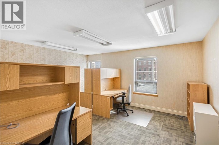 Photo 34 at 80 Chatham Street, Downtown Core, Brantford