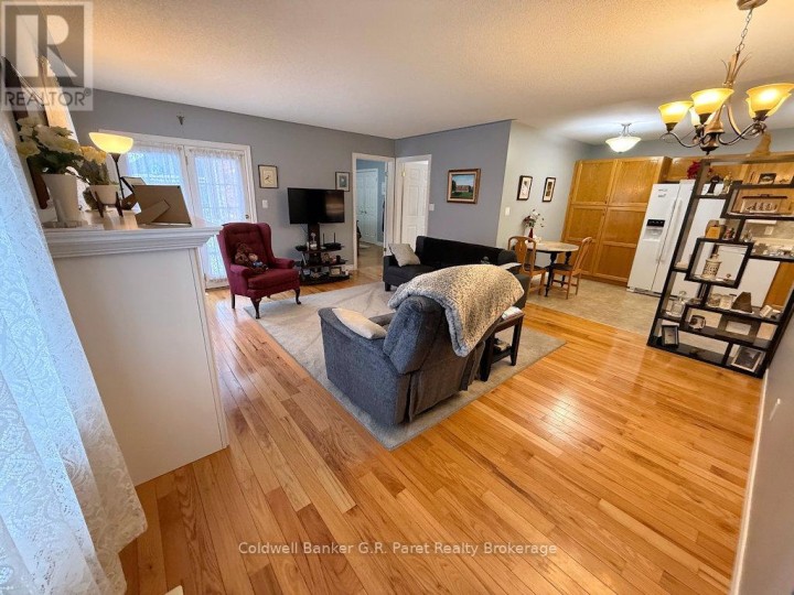 Photo 5 at 224 Baldwin Street, Tillsonburg