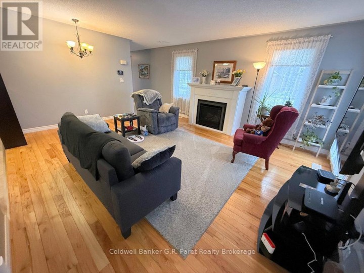 Photo 7 at 224 Baldwin Street, Tillsonburg