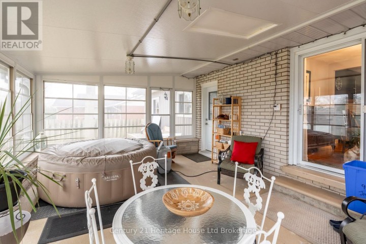 Photo 14 at 93 James Avenue, Tillsonburg