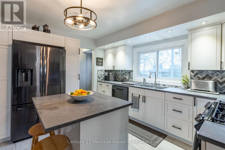 Photo 19 at 93 James Avenue, Tillsonburg