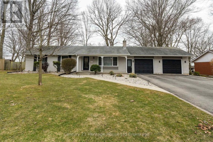 Photo 2 at 93 James Avenue, Tillsonburg