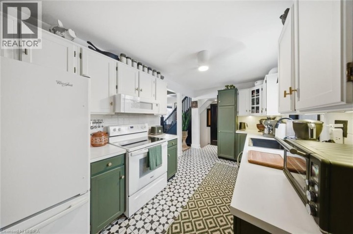 Photo 18 at 37 Elm Street, Henderson, Brantford