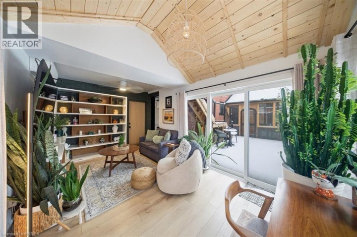 Photo 22 at 37 Elm Street, Henderson, Brantford