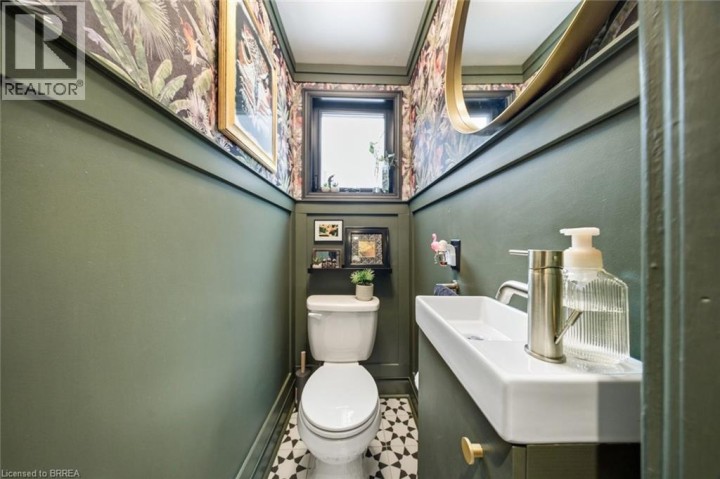 Photo 24 at 37 Elm Street, Henderson, Brantford