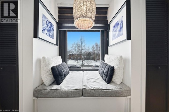 Photo 27 at 37 Elm Street, Henderson, Brantford