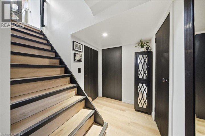 Photo 32 at 37 Elm Street, Henderson, Brantford