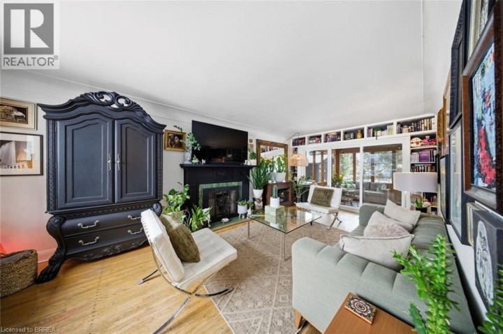 Photo 7 at 37 Elm Street, Henderson, Brantford