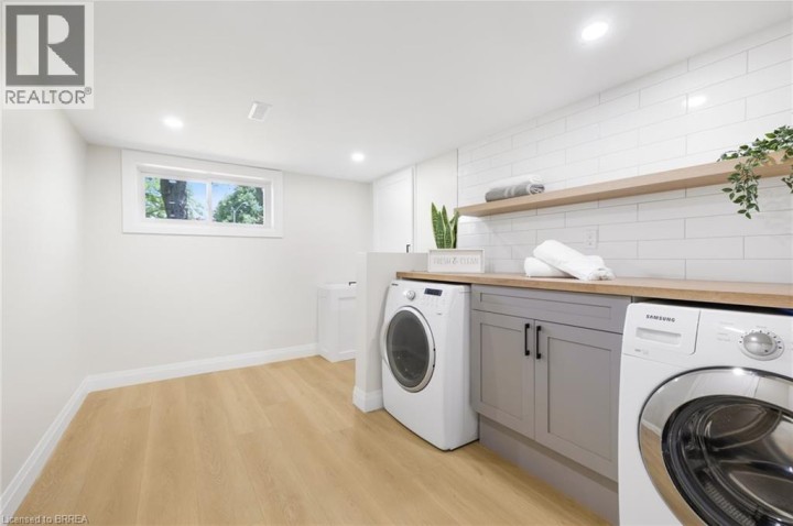 Photo 19 at 9 Ventnor Court, Grand Woodlands, Brantford