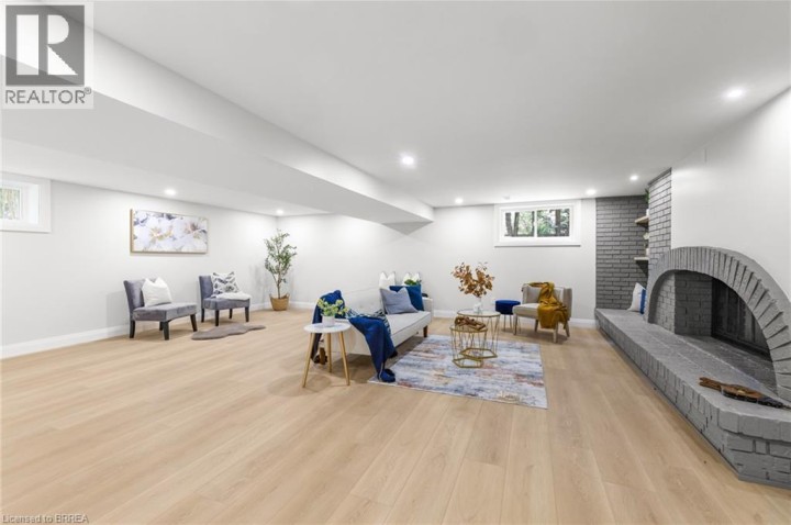 Photo 15 at 9 Ventnor Court, Grand Woodlands, Brantford