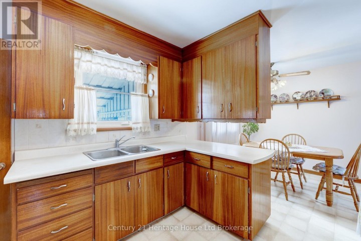 Photo 19 at 584452 Beachville Road, Beachville, Ingersoll