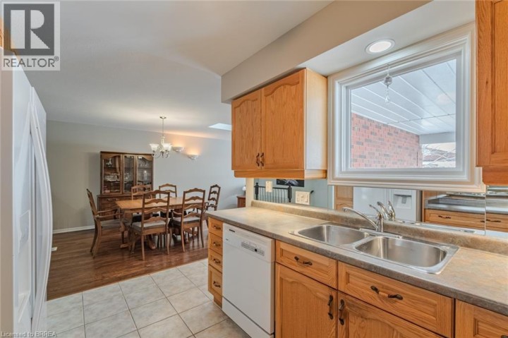 Photo 13 at 14 - 229 Lynden Road, Lynden Hills, Brantford