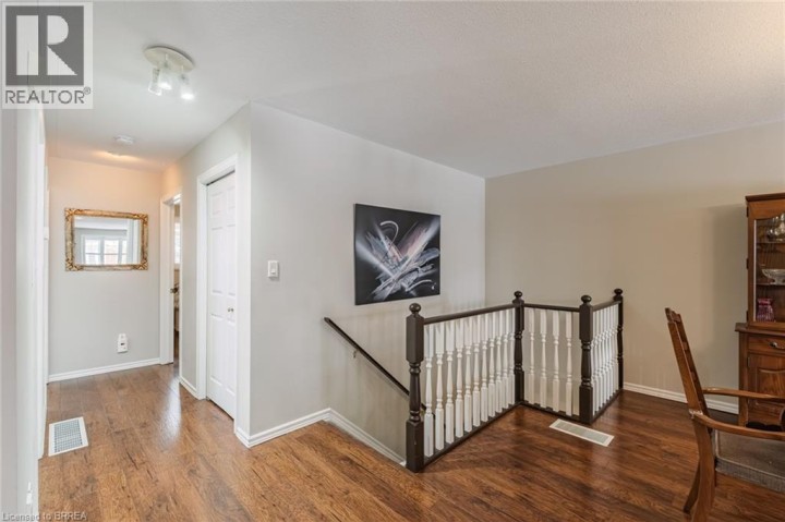 Photo 14 at 14 - 229 Lynden Road, Lynden Hills, Brantford