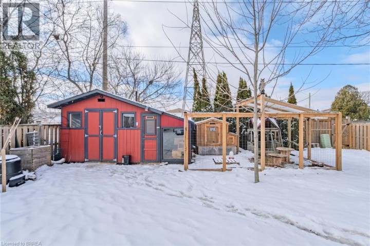 Photo 42 at 18 Linden Avenue, Echo Place, Brantford