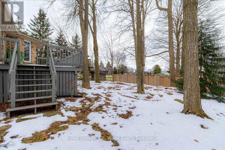 Photo 7 at 27 Woodside Drive, Tillsonburg