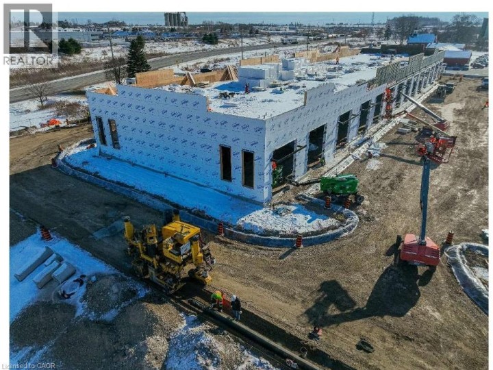 Photo 4 at 25 - 85 Bond, Woodstock - North, Woodstock