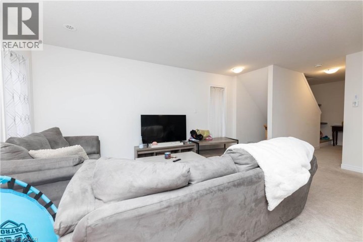 Photo 11 at 59 - 755 Linden Drive, Preston Heights, Cambridge