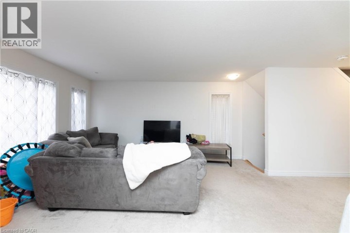 Photo 14 at 59 - 755 Linden Drive, Preston Heights, Cambridge