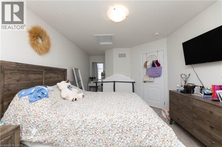 Photo 32 at 59 - 755 Linden Drive, Preston Heights, Cambridge