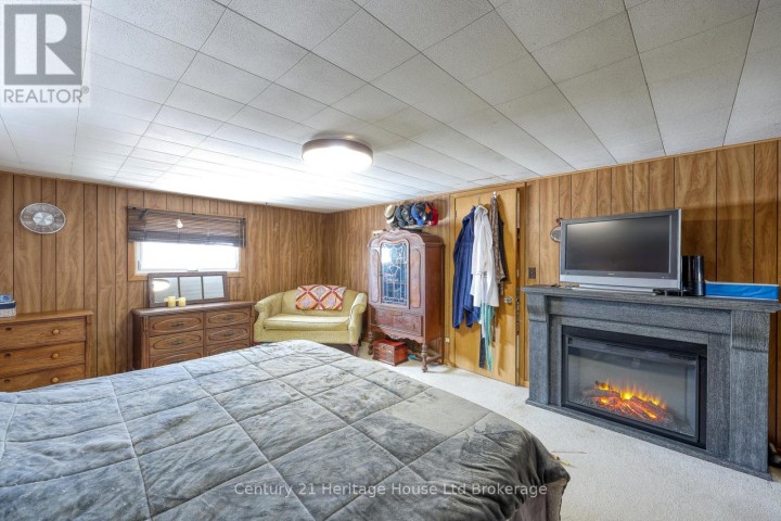 Photo 29 at 384810 Salford Road, Rural Norwich, Norwich