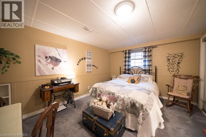 Photo 20 at 17 Crabapple Court, Brier Park, Brantford