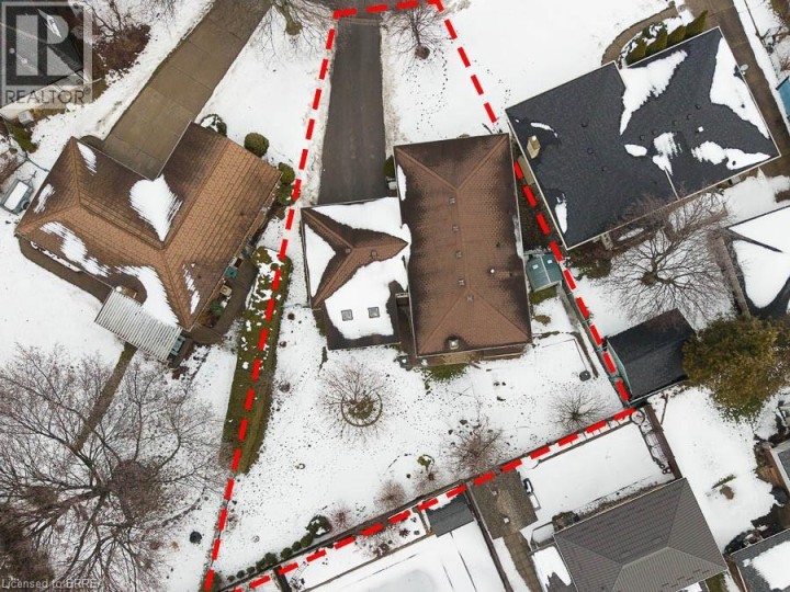 Photo 23 at 17 Crabapple Court, Brier Park, Brantford