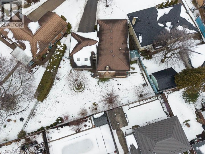 Photo 24 at 17 Crabapple Court, Brier Park, Brantford