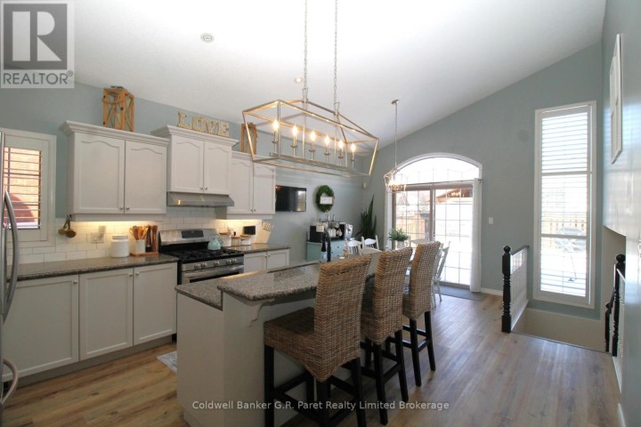 Photo 13 at 32 MacDonald Crescent, Brantford