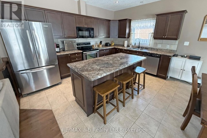 Photo 14 at 47 Graydon Drive, Mount Elgin, South-West Oxford