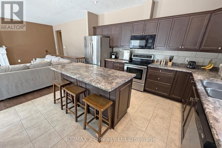 Photo 15 at 47 Graydon Drive, Mount Elgin, South-West Oxford