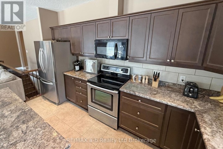 Photo 16 at 47 Graydon Drive, Mount Elgin, South-West Oxford