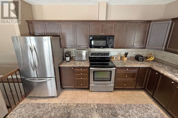 Photo 17 at 47 Graydon Drive, Mount Elgin, South-West Oxford