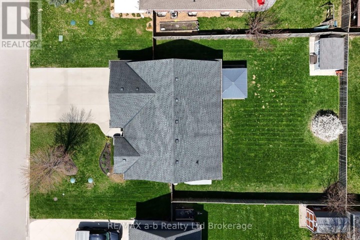Photo 5 at 47 Graydon Drive, Mount Elgin, South-West Oxford