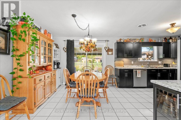 Photo 19 at 49 Dereham Drive, Tillsonburg