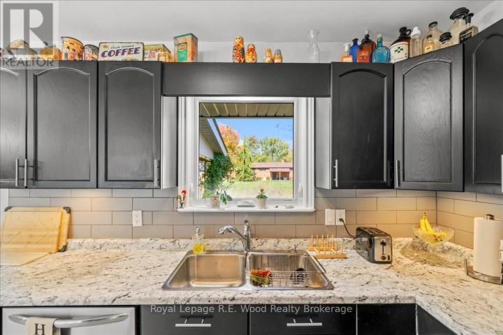 Photo 23 at 49 Dereham Drive, Tillsonburg