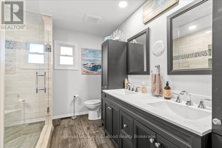 Photo 29 at 49 Dereham Drive, Tillsonburg