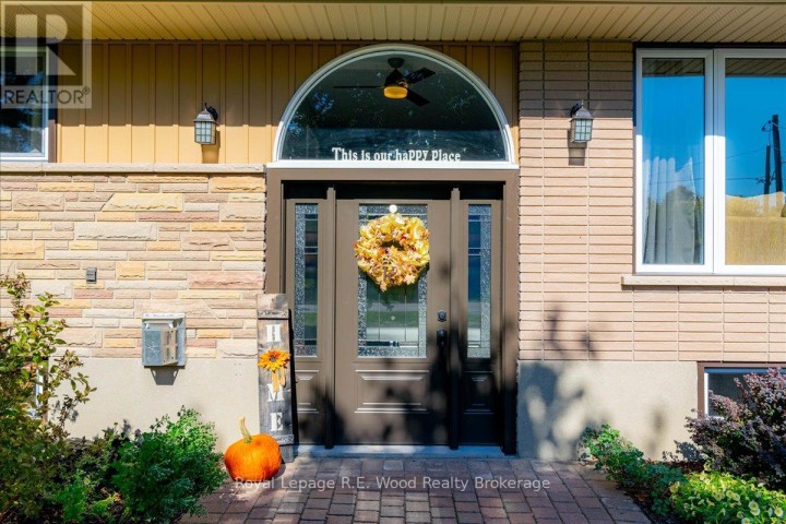 Photo 3 at 49 Dereham Drive, Tillsonburg