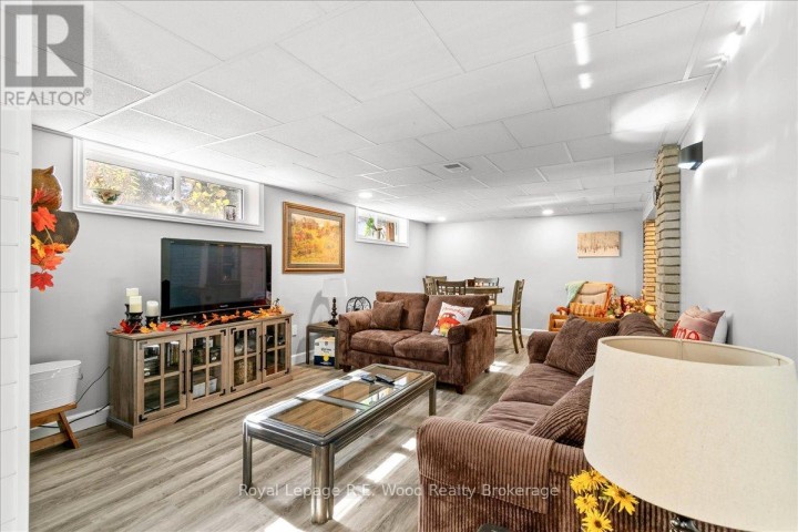 Photo 32 at 49 Dereham Drive, Tillsonburg