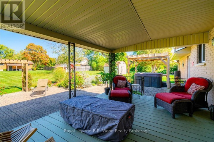 Photo 7 at 49 Dereham Drive, Tillsonburg