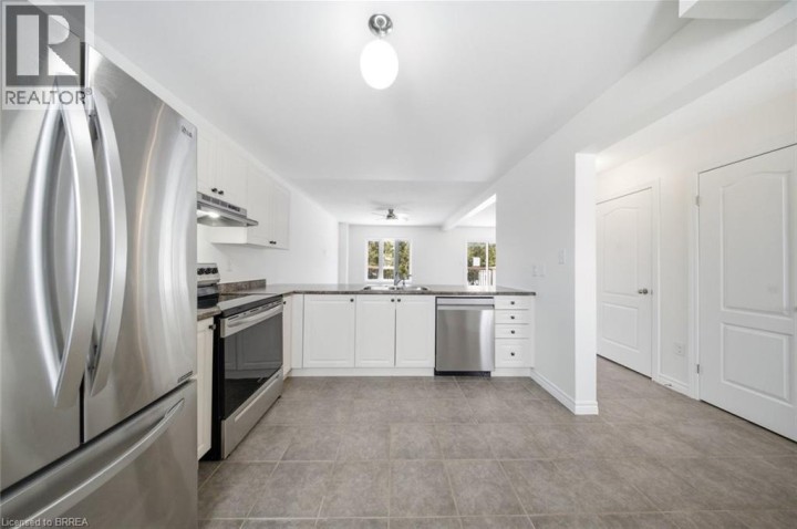 Photo 9 at 28 Tompkins Court, Norwich Town, Norwich