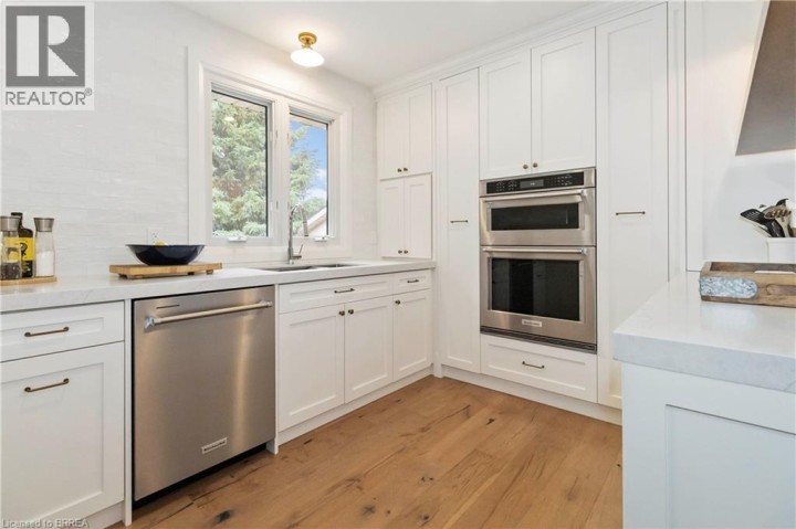 Photo 20 at 221 E Old Onondaga Road, Se Rural, Brantford