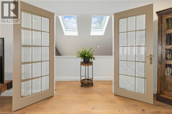 Photo 23 at 221 E Old Onondaga Road, Se Rural, Brantford