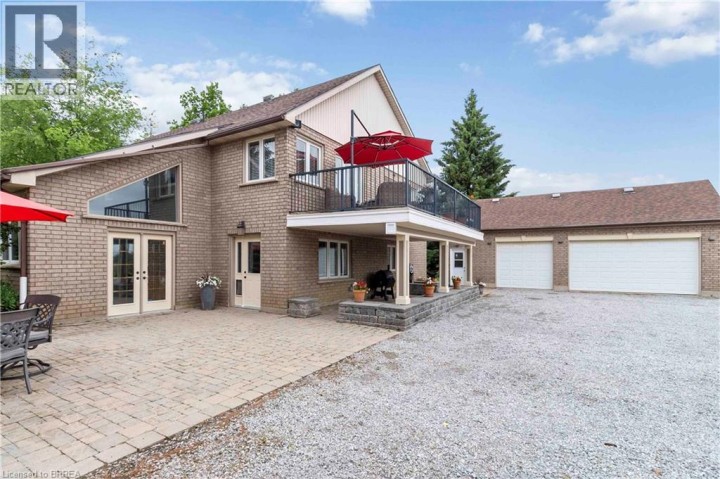 Photo 3 at 221 E Old Onondaga Road, Se Rural, Brantford