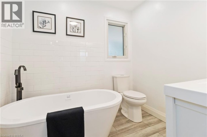 Photo 30 at 221 E Old Onondaga Road, Se Rural, Brantford