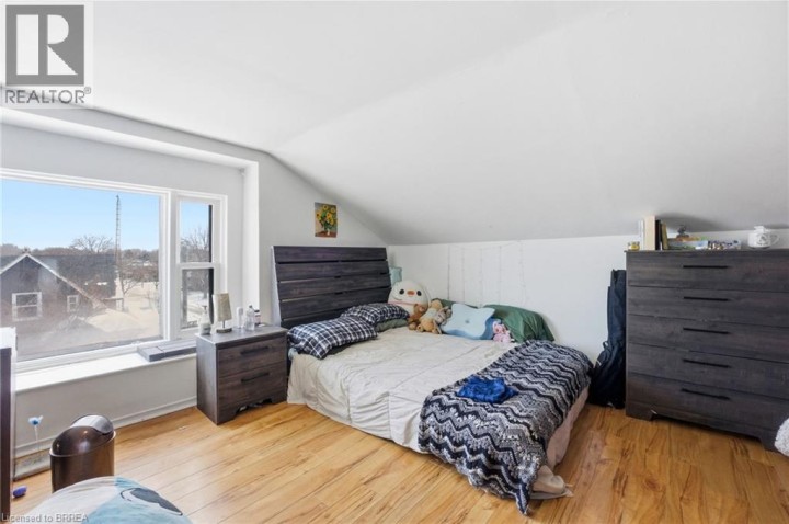 Photo 22 at 220 Nelson Street, East Ward, Brantford